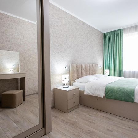 Ninia'S Apartment Кутаиси Екстериор снимка
