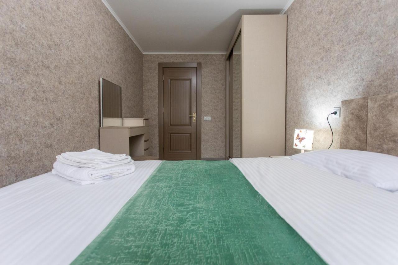 Ninia'S Apartment Кутаиси Екстериор снимка
